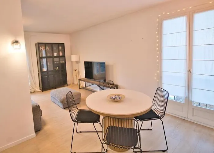 *grand T3*lumineux*vue*parking* アパート